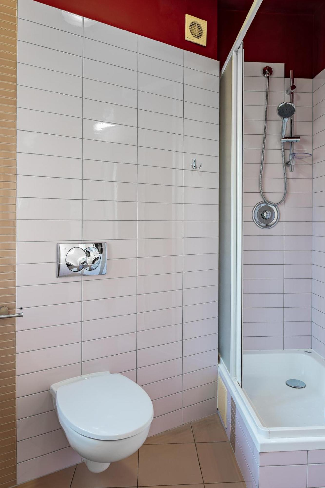 Akira Bed&Breakfast Wrocław Eksteriør billede